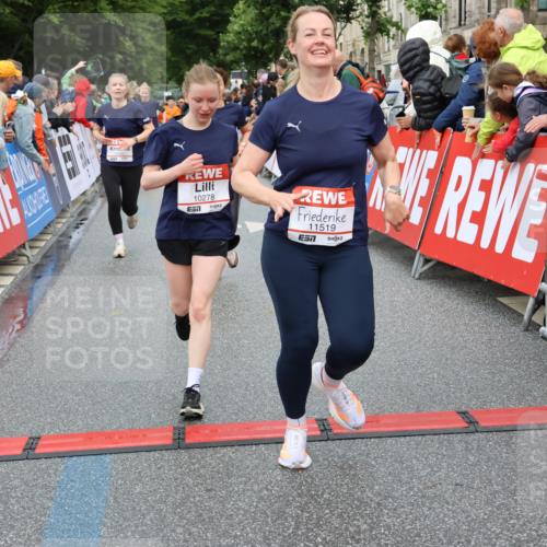14.06.2026 - REWE Women's Run Strokosch-Dieckow http://msf.ph/oto/9767712 14.06.2026 09:52:51 Ziel 10168, 10278, 10422, 10490, 10686, 10942, 11123, 11174, 11326, 11467, 11519 meine-sportfotos.de