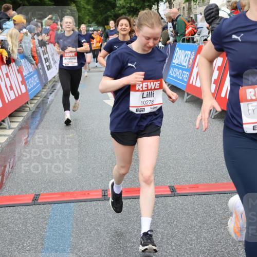 14.06.2026 - REWE Women's Run Strokosch-Dieckow http://msf.ph/oto/9767752 14.06.2026 09:52:52 Ziel 10168, 10278, 10422, 10490, 10629, 10686, 10942, 11123, 11174, 11326, 11467, 11519 meine-sportfotos.de