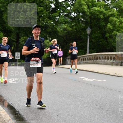 14.06.2026 - REWE Women's Run Dr. Thomas Lammeyer http://msf.ph/oto/9767779 14.06.2026 09:44:09 Laufen 11013, 7, 10567, 7 meine-sportfotos.de