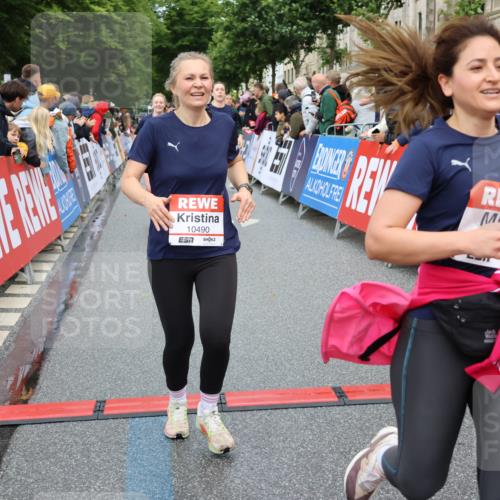 14.06.2026 - REWE Women's Run Strokosch-Dieckow http://msf.ph/oto/9767804 14.06.2026 09:52:54 Ziel 10168, 10278, 10422, 10490, 10629, 10686, 10942, 11123, 11174, 11326, 11467, 11485, 11519 meine-sportfotos.de