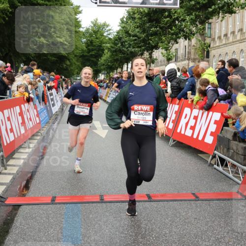 14.06.2026 - REWE Women's Run Strokosch-Dieckow http://msf.ph/oto/9767843 14.06.2026 09:52:56 Ziel 10278, 10422, 10490, 10629, 10686, 11123, 11326, 11467, 11485, 11519 meine-sportfotos.de