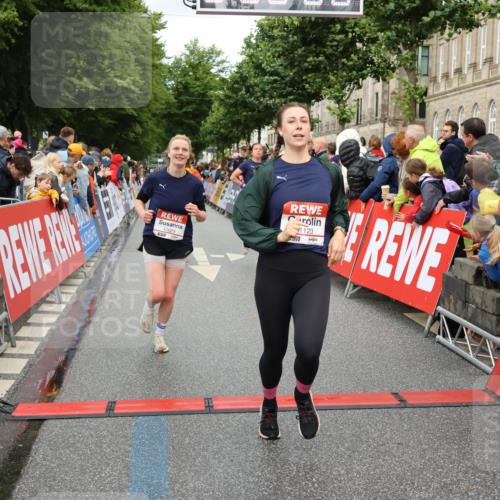 14.06.2026 - REWE Women's Run Strokosch-Dieckow http://msf.ph/oto/9767854 14.06.2026 09:52:56 Ziel 10278, 10422, 10490, 10629, 10686, 11123, 11326, 11467, 11485, 11519 meine-sportfotos.de