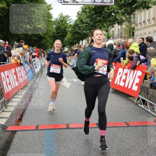 14.06.2026 - REWE Women's Run Strokosch-Dieckow http://msf.ph/oto/9767863 14.06.2026 09:52:56 Ziel 10278, 10422, 10490, 10629, 10686, 11123, 11326, 11467, 11485, 11519 meine-sportfotos.de