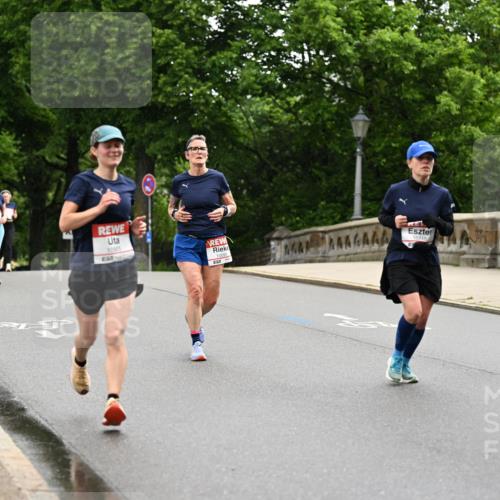 14.06.2026 - REWE Women's Run Dr. Thomas Lammeyer http://msf.ph/oto/9767900 14.06.2026 09:44:22 Laufen 10905, 657, 657, 10715 meine-sportfotos.de