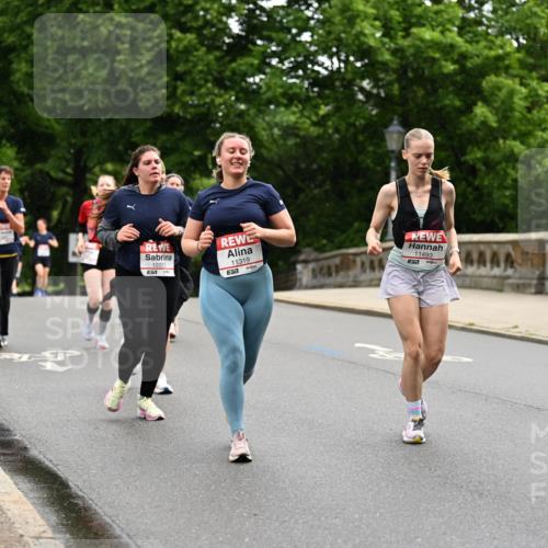 14.06.2026 - REWE Women's Run Dr. Thomas Lammeyer http://msf.ph/oto/9767946 14.06.2026 09:44:28 Laufen 10311, 11319, 57, 11493, 7 meine-sportfotos.de