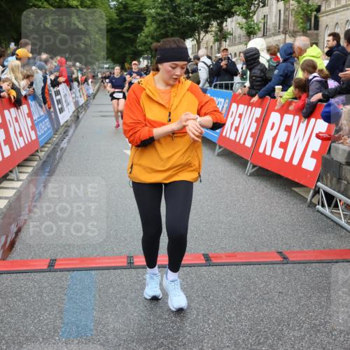 14.06.2026 - REWE Women's Run Strokosch-Dieckow http://msf.ph/oto/9767957 14.06.2026 09:52:59 Ziel 10278, 10490, 10629, 10686, 10833, 10984, 11123, 11485, 11519 meine-sportfotos.de