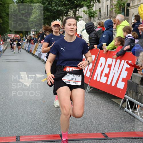 14.06.2026 - REWE Women's Run Strokosch-Dieckow http://msf.ph/oto/9767981 14.06.2026 09:53:02 Ziel 10629, 10833, 10984, 11123, 11485 meine-sportfotos.de