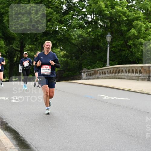 14.06.2026 - REWE Women's Run Dr. Thomas Lammeyer http://msf.ph/oto/9767996 14.06.2026 09:44:34 Laufen 10860 meine-sportfotos.de