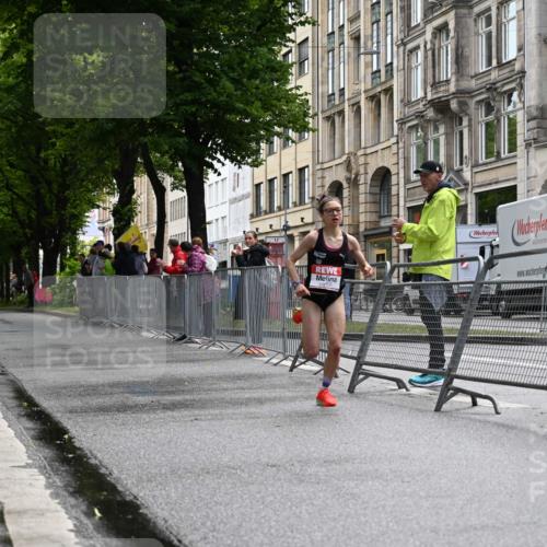 14.06.2026 - REWE Women's Run J. Mangold http://msf.ph/oto/9768065 14.06.2026 09:36:00 Ziel 10051 meine-sportfotos.de