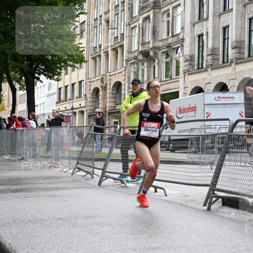14.06.2026 - REWE Women's Run J. Mangold http://msf.ph/oto/9768075 14.06.2026 09:36:01 Ziel 10051 meine-sportfotos.de