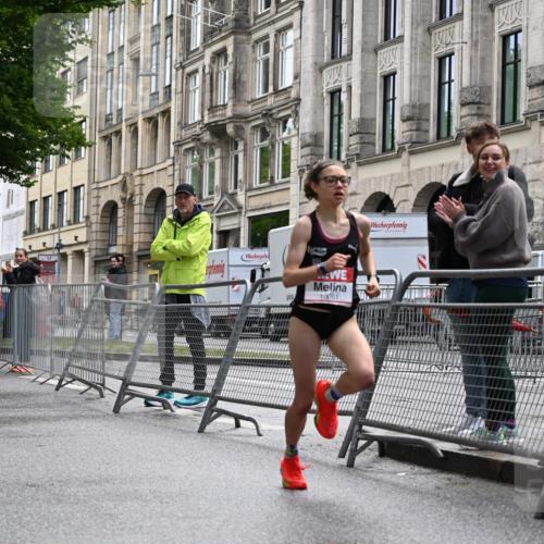 14.06.2026 - REWE Women's Run J. Mangold http://msf.ph/oto/9768077 14.06.2026 09:36:01 Ziel 10051 meine-sportfotos.de