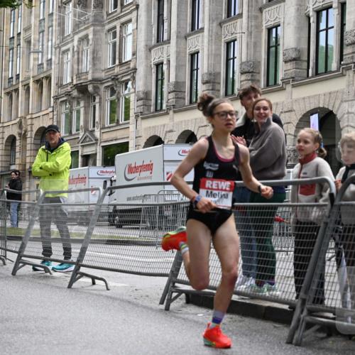 14.06.2026 - REWE Women's Run J. Mangold http://msf.ph/oto/9768081 14.06.2026 09:36:01 Ziel 10051 meine-sportfotos.de