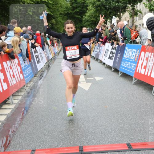 14.06.2026 - REWE Women's Run Strokosch-Dieckow http://msf.ph/oto/9768085 14.06.2026 09:53:10 Ziel 10833, 10943, 10984, 11416, 11510 meine-sportfotos.de