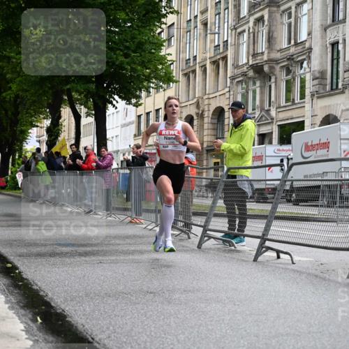 14.06.2026 - REWE Women's Run J. Mangold http://msf.ph/oto/9768101 14.06.2026 09:36:44 Ziel 11246 meine-sportfotos.de