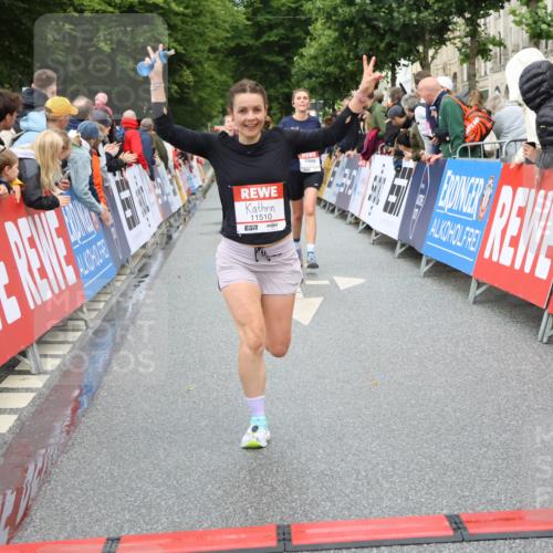 14.06.2026 - REWE Women's Run Strokosch-Dieckow http://msf.ph/oto/9768110 14.06.2026 09:53:10 Ziel 10833, 10943, 10984, 11416, 11510 meine-sportfotos.de