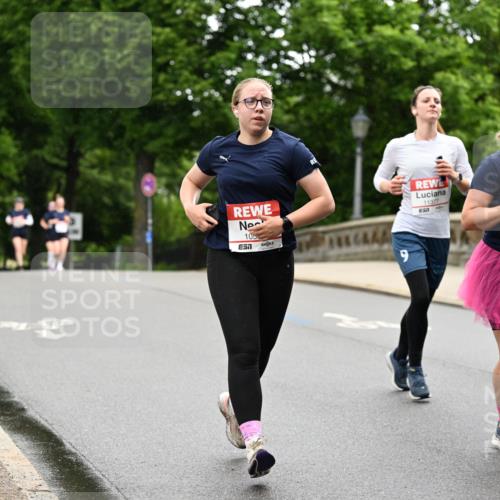 14.06.2026 - REWE Women's Run Dr. Thomas Lammeyer http://msf.ph/oto/9768122 14.06.2026 09:44:45 Laufen 105, 9, 11377, 857, 10101 meine-sportfotos.de
