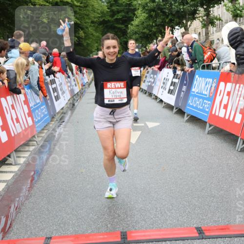 14.06.2026 - REWE Women's Run Strokosch-Dieckow http://msf.ph/oto/9768123 14.06.2026 09:53:10 Ziel 10833, 10943, 10984, 11416, 11510 meine-sportfotos.de