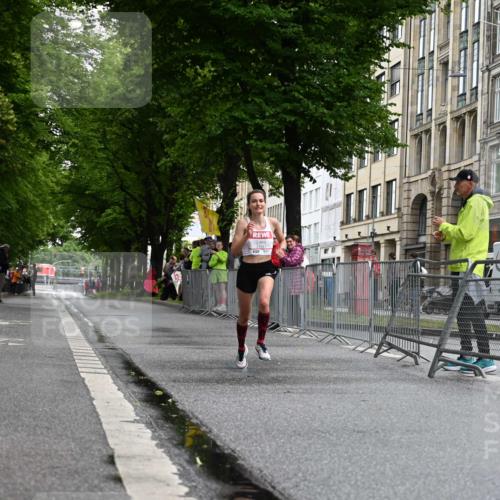 14.06.2026 - REWE Women's Run J. Mangold http://msf.ph/oto/9768129 14.06.2026 09:40:14 Ziel 11517 meine-sportfotos.de