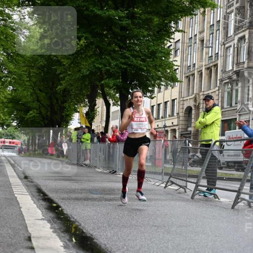 14.06.2026 - REWE Women's Run J. Mangold http://msf.ph/oto/9768138 14.06.2026 09:40:15 Ziel 11517 meine-sportfotos.de