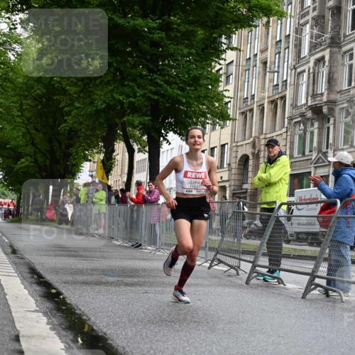 14.06.2026 - REWE Women's Run J. Mangold http://msf.ph/oto/9768141 14.06.2026 09:40:15 Ziel 11517 meine-sportfotos.de