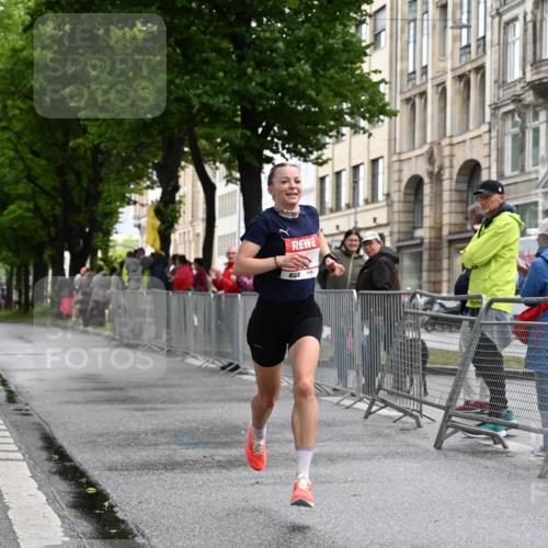14.06.2026 - REWE Women's Run J. Mangold http://msf.ph/oto/9768169 14.06.2026 09:41:23 Ziel 11507 meine-sportfotos.de