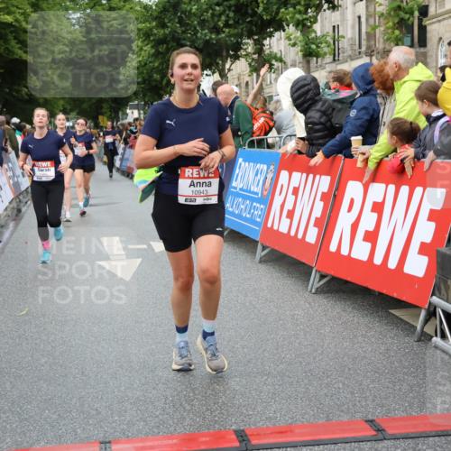 14.06.2026 - REWE Women's Run Strokosch-Dieckow http://msf.ph/oto/9768180 14.06.2026 09:53:12 Ziel 10943, 11173, 11416, 11510 meine-sportfotos.de