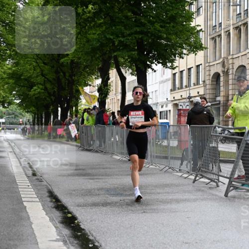 14.06.2026 - REWE Women's Run J. Mangold http://msf.ph/oto/9768186 14.06.2026 09:41:54 Ziel 11471 meine-sportfotos.de
