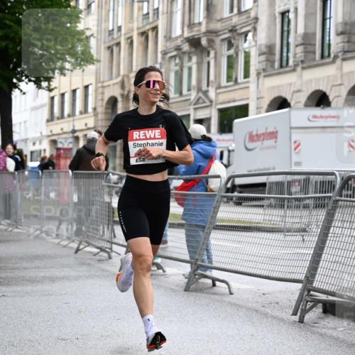 14.06.2026 - REWE Women's Run J. Mangold http://msf.ph/oto/9768205 14.06.2026 09:41:55 Ziel 11471 meine-sportfotos.de
