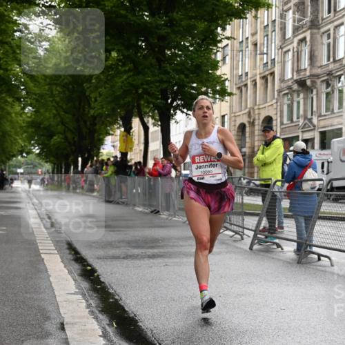 14.06.2026 - REWE Women's Run J. Mangold http://msf.ph/oto/9768250 14.06.2026 09:42:49 Ziel 10080 meine-sportfotos.de