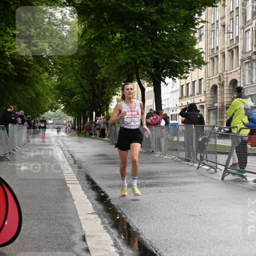14.06.2026 - REWE Women's Run J. Mangold http://msf.ph/oto/9768260 14.06.2026 09:43:07 Ziel 11126 meine-sportfotos.de
