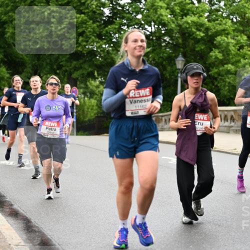 14.06.2026 - REWE Women's Run Dr. Thomas Lammeyer http://msf.ph/oto/9768303 14.06.2026 09:45:00 Laufen 11162, 857, 10482, 724, 11110 meine-sportfotos.de