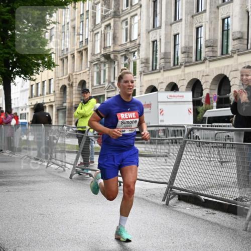 14.06.2026 - REWE Women's Run J. Mangold http://msf.ph/oto/9768311 14.06.2026 09:43:32 Ziel 10848 meine-sportfotos.de