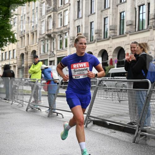 14.06.2026 - REWE Women's Run J. Mangold http://msf.ph/oto/9768313 14.06.2026 09:43:32 Ziel 10848 meine-sportfotos.de