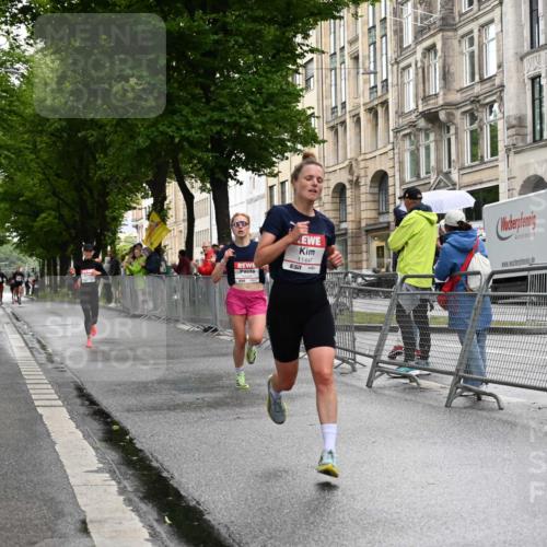 14.06.2026 - REWE Women's Run J. Mangold http://msf.ph/oto/9768334 14.06.2026 09:44:05 Ziel 10245, 10481, 11447 meine-sportfotos.de