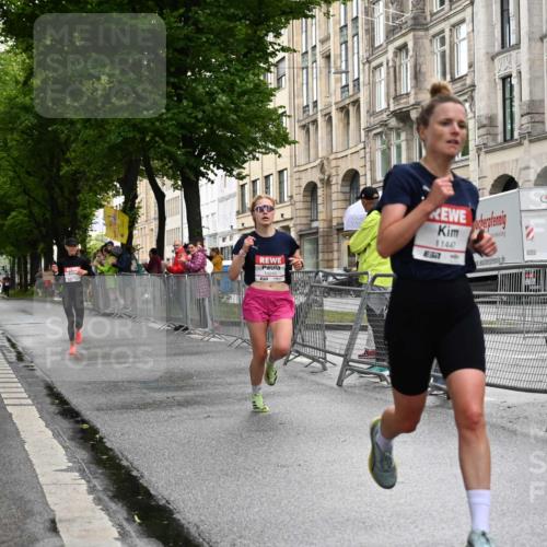 14.06.2026 - REWE Women's Run J. Mangold http://msf.ph/oto/9768342 14.06.2026 09:44:06 Ziel 10245, 10481, 11447 meine-sportfotos.de