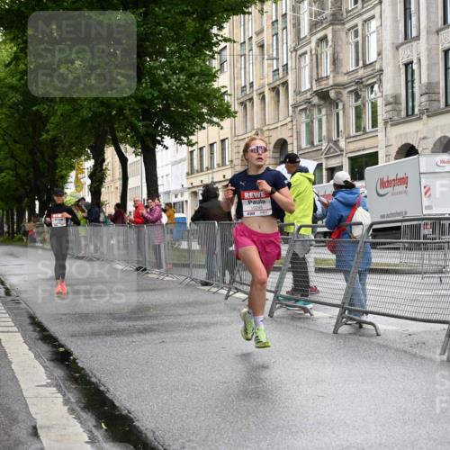 14.06.2026 - REWE Women's Run J. Mangold http://msf.ph/oto/9768347 14.06.2026 09:44:06 Ziel 10245, 10481, 11447 meine-sportfotos.de
