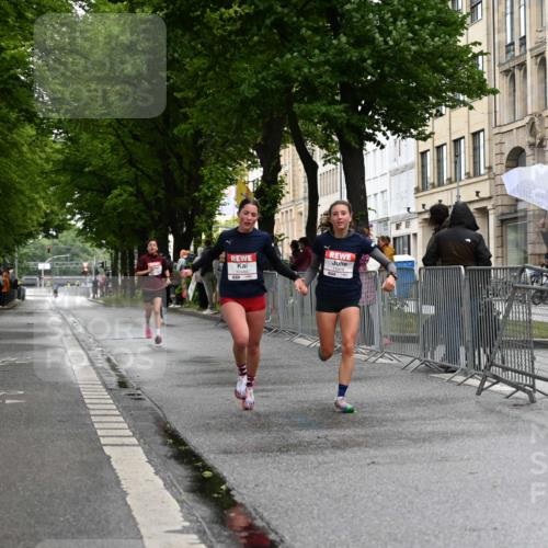14.06.2026 - REWE Women's Run J. Mangold http://msf.ph/oto/9768368 14.06.2026 09:44:17 Ziel 10328, 10480, 11418 meine-sportfotos.de