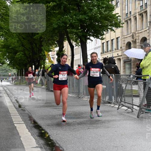 14.06.2026 - REWE Women's Run J. Mangold http://msf.ph/oto/9768372 14.06.2026 09:44:17 Ziel 10328, 10480, 11418 meine-sportfotos.de