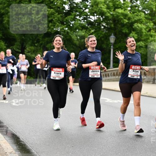14.06.2026 - REWE Women's Run Dr. Thomas Lammeyer http://msf.ph/oto/9768375 14.06.2026 09:45:05 Laufen 11045, 57, 11044, 11150, 7, 10370, 7 meine-sportfotos.de