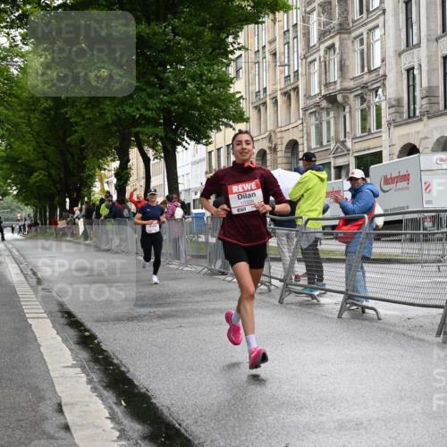 14.06.2026 - REWE Women's Run J. Mangold http://msf.ph/oto/9768399 14.06.2026 09:44:23 Ziel 10328, 10480, 11079, 11418 meine-sportfotos.de