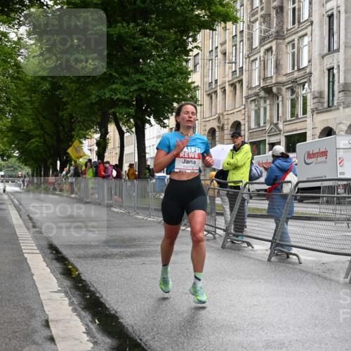 14.06.2026 - REWE Women's Run J. Mangold http://msf.ph/oto/9768431 14.06.2026 09:44:56 Ziel 10072 meine-sportfotos.de