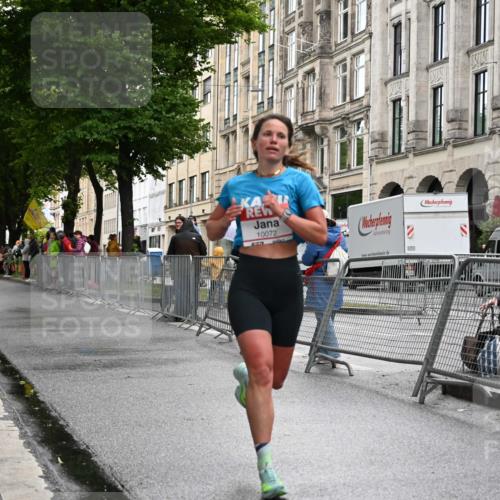 14.06.2026 - REWE Women's Run J. Mangold http://msf.ph/oto/9768436 14.06.2026 09:44:57 Ziel 10072 meine-sportfotos.de