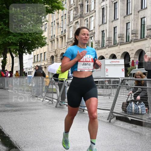 14.06.2026 - REWE Women's Run J. Mangold http://msf.ph/oto/9768439 14.06.2026 09:44:57 Ziel 10072 meine-sportfotos.de