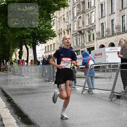 14.06.2026 - REWE Women's Run J. Mangold http://msf.ph/oto/9768452 14.06.2026 09:45:49 Ziel 10020 meine-sportfotos.de
