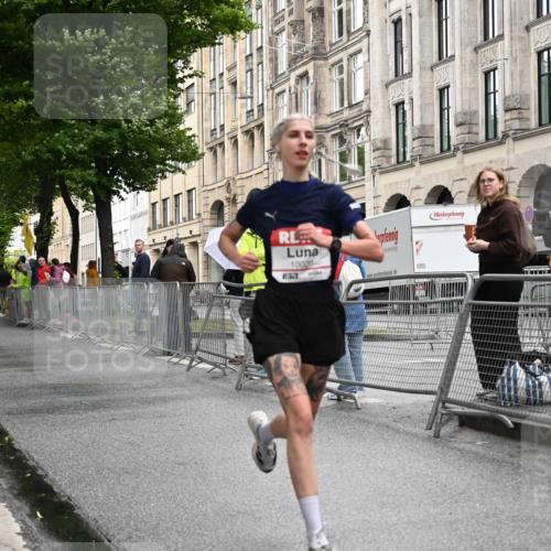 14.06.2026 - REWE Women's Run J. Mangold http://msf.ph/oto/9768455 14.06.2026 09:45:49 Ziel 10020 meine-sportfotos.de