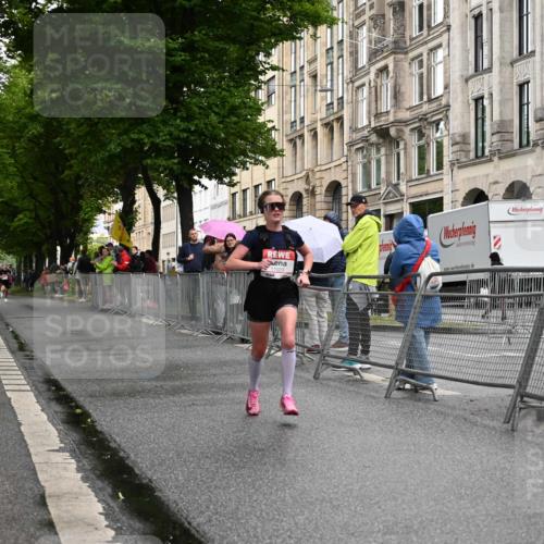 14.06.2026 - REWE Women's Run J. Mangold http://msf.ph/oto/9768463 14.06.2026 09:46:12 Ziel 11023 meine-sportfotos.de