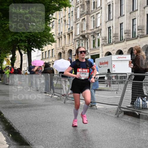 14.06.2026 - REWE Women's Run J. Mangold http://msf.ph/oto/9768472 14.06.2026 09:46:13 Ziel 11023 meine-sportfotos.de