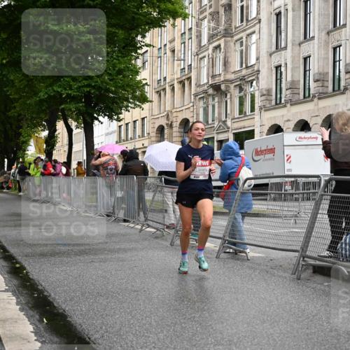 14.06.2026 - REWE Women's Run J. Mangold http://msf.ph/oto/9768503 14.06.2026 09:46:31 Ziel 11520 meine-sportfotos.de