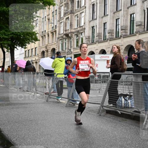 14.06.2026 - REWE Women's Run J. Mangold http://msf.ph/oto/9768520 14.06.2026 09:46:42 Ziel 10430, 11492 meine-sportfotos.de