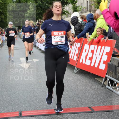 14.06.2026 - REWE Women's Run Strokosch-Dieckow http://msf.ph/oto/9768526 14.06.2026 09:53:21 Ziel 10107, 10424, 10693, 10768, 10943, 11173, 11212, 11272, 11416 meine-sportfotos.de